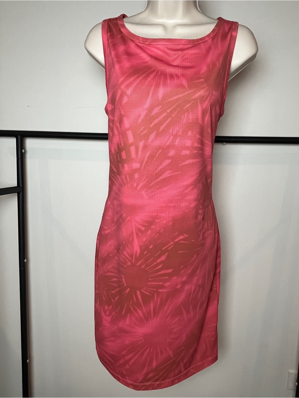 Columbia Sleeveless Pink Tie-Dye Shift Dress Medium Gorpcore Outdoor Lightweight
